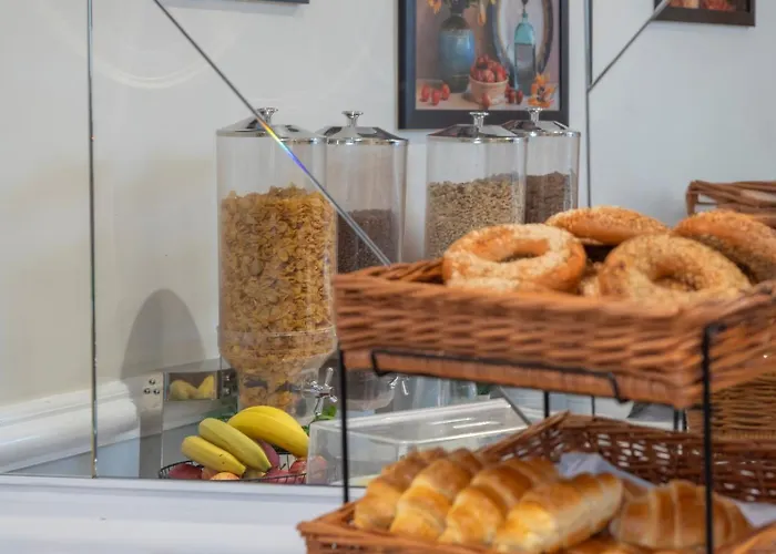 Queensway Hotel, Sure Hotel Collection By Best Western Londra